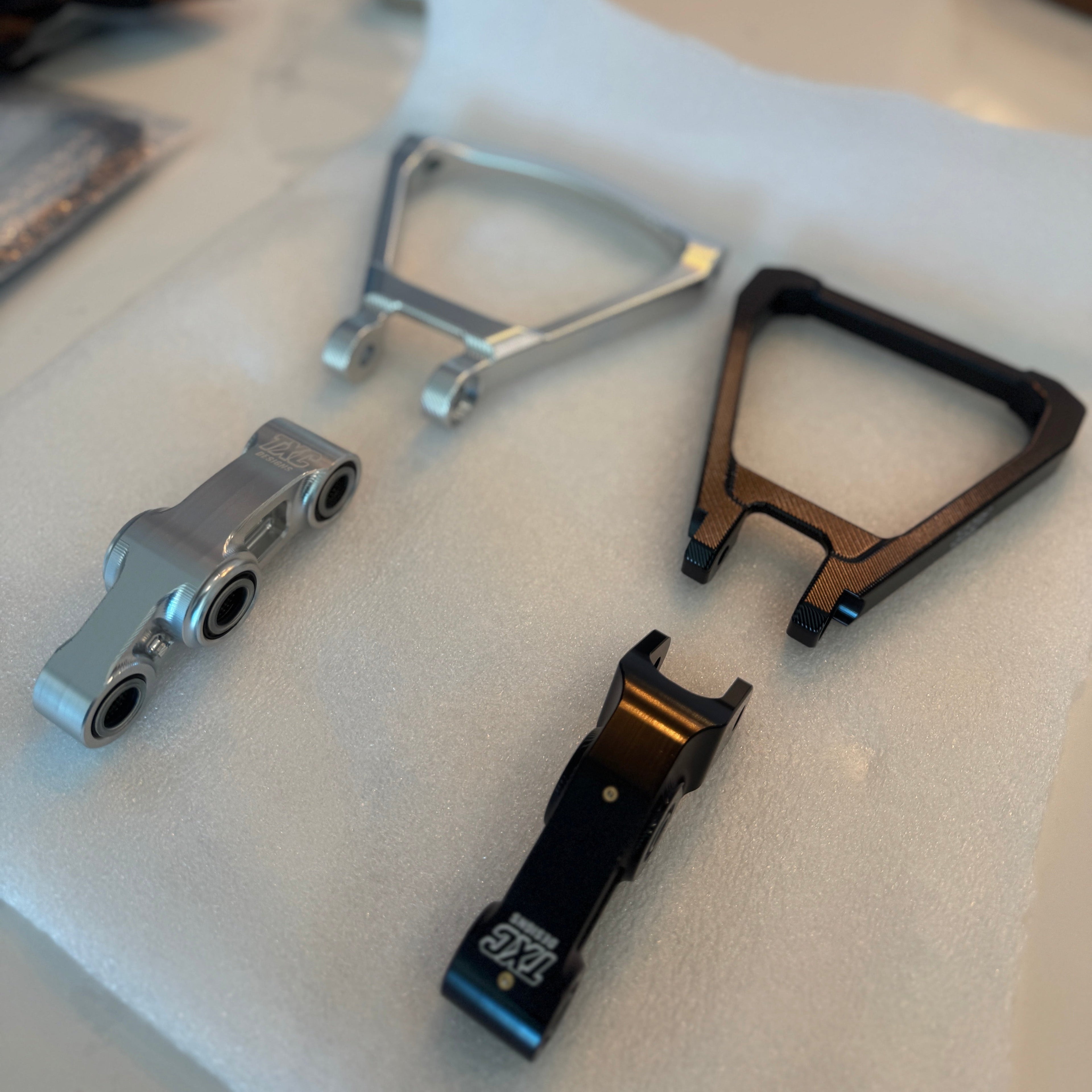 Ultra Bee Linkage