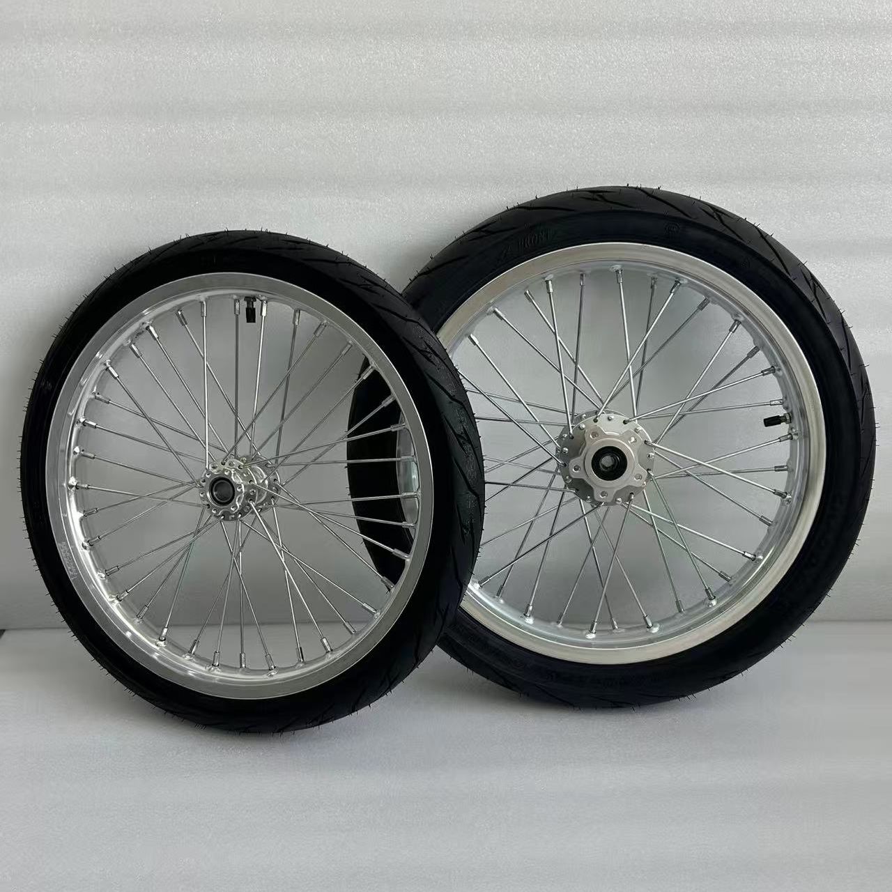 Sliver LBX supermotos 17n