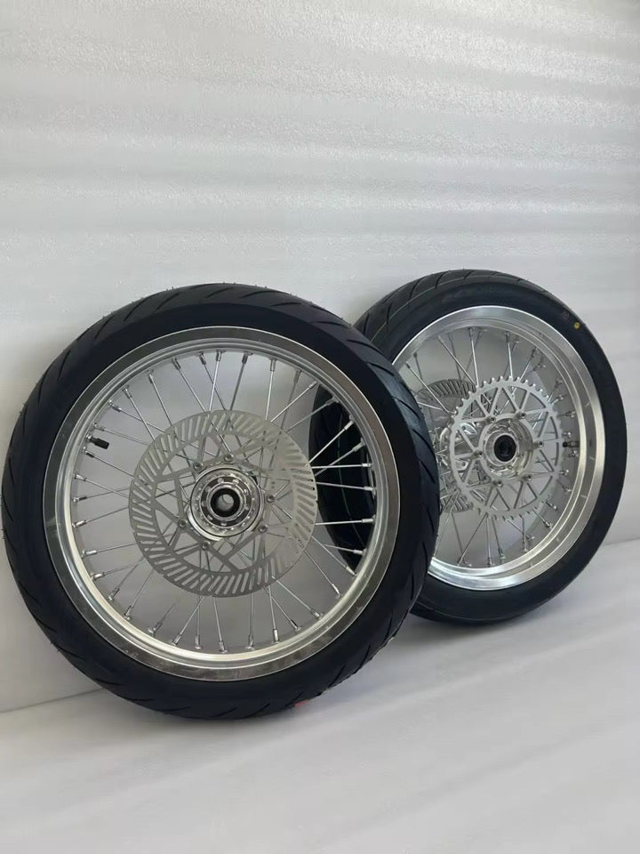 Sliver Ultra Bee Supermotos 17in